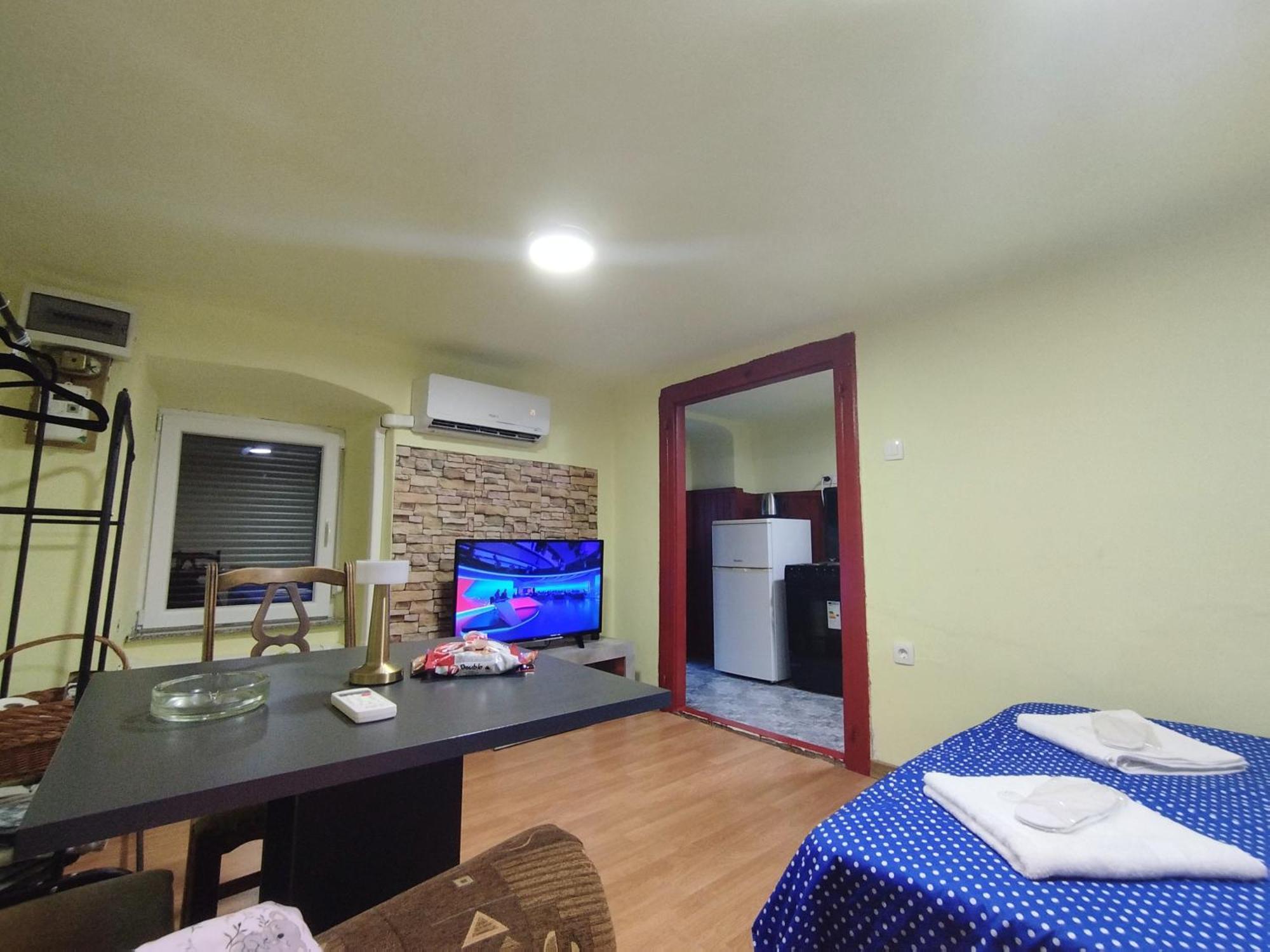 Heli Budget Condo Rijeka Exterior photo